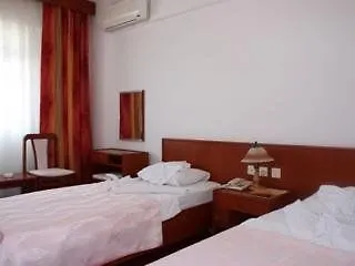 Saadet Otel 3*