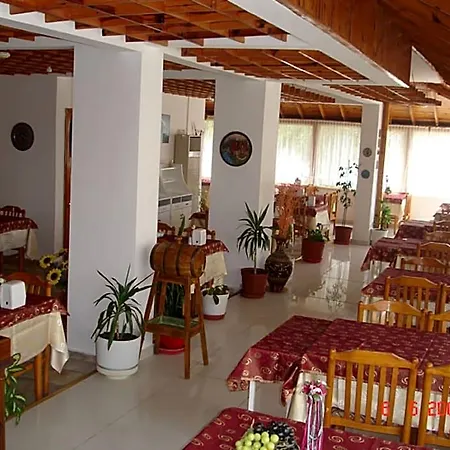 Saadet Otel 3*